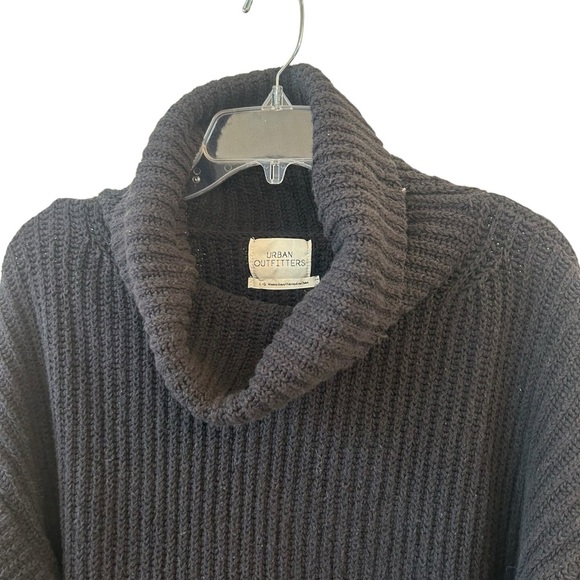 Urban Outfitters Black Turtleneck Sweater Large - Picture 2 of 10